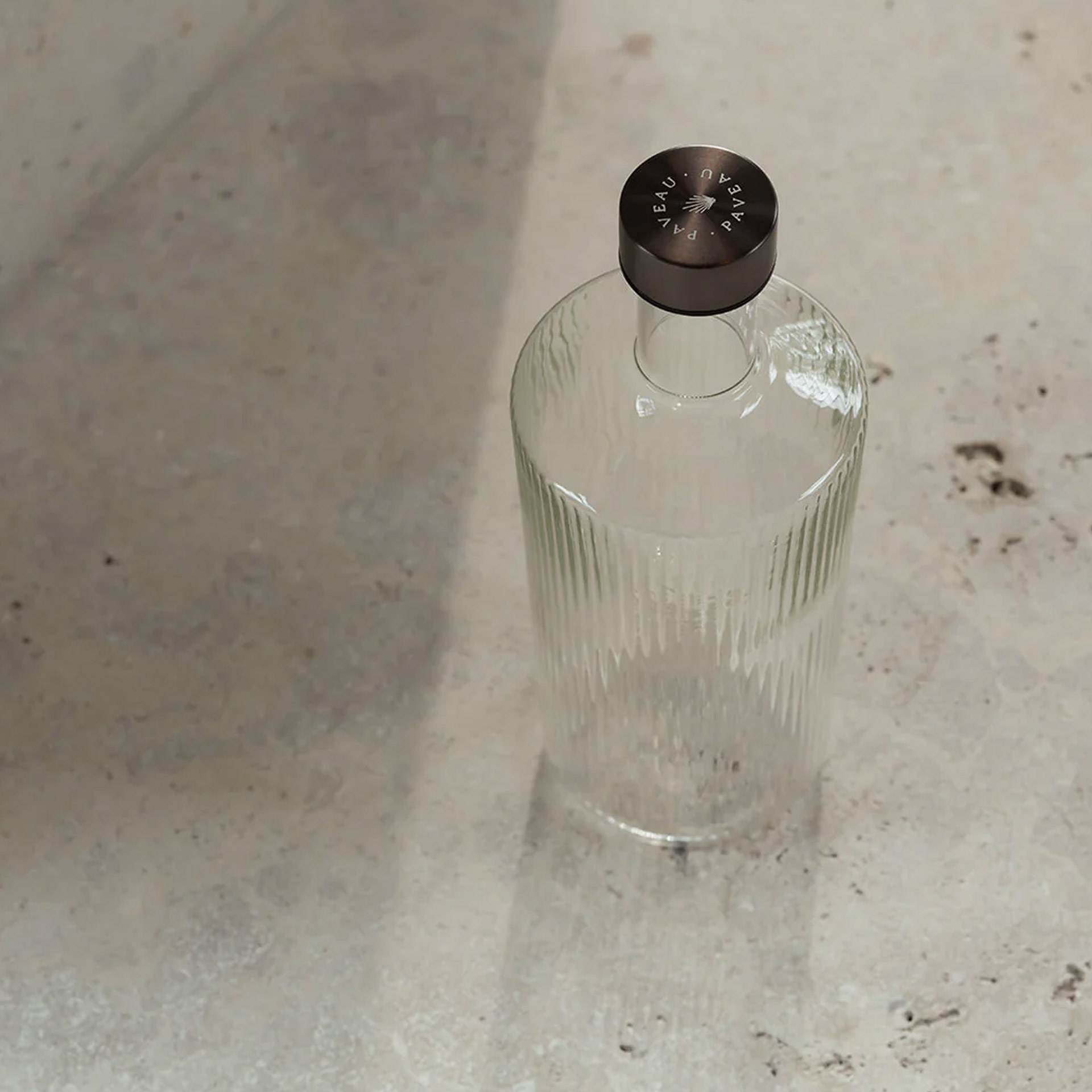 Glass bottle White Haven 1.25 l, glasflasche, dekorflasche, gerippte glas, klares glas, Korkenverschluss