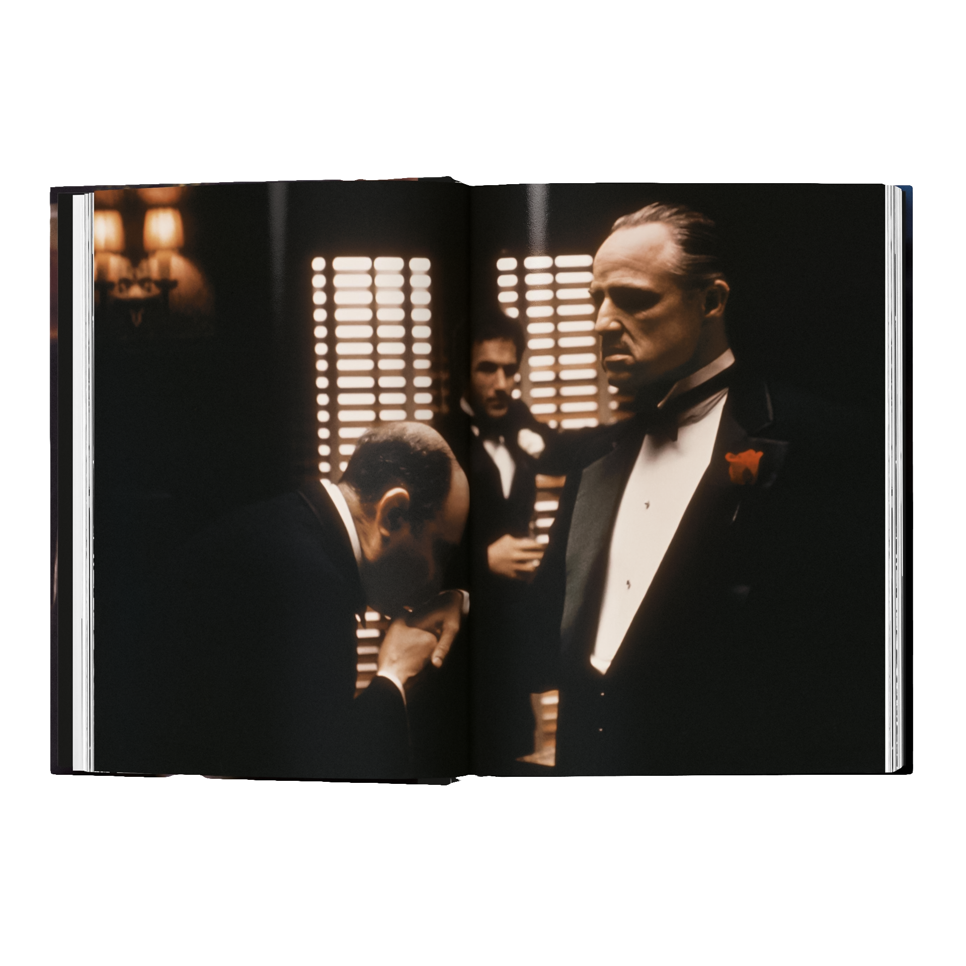 Coffee Table Book Steve Schapiro. The Godfather Family Album, abendanzug, tuxedo, rauchender mann, rote rose, formelle veranstaltung