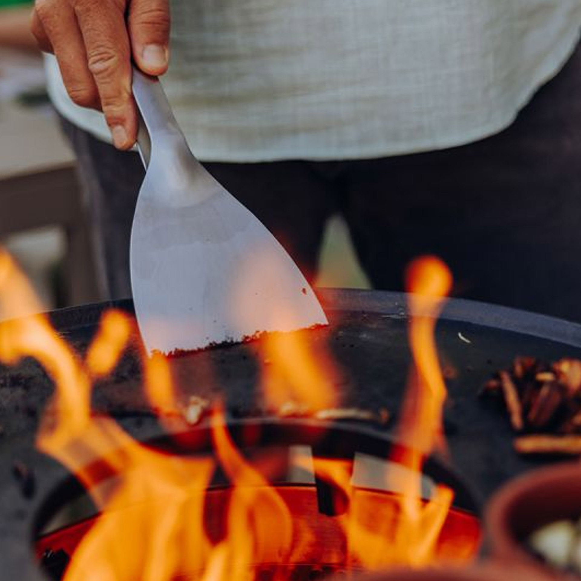 Scraper, Grillspatel, Grillkohle, Flammen, Grillzubehör, Flamme