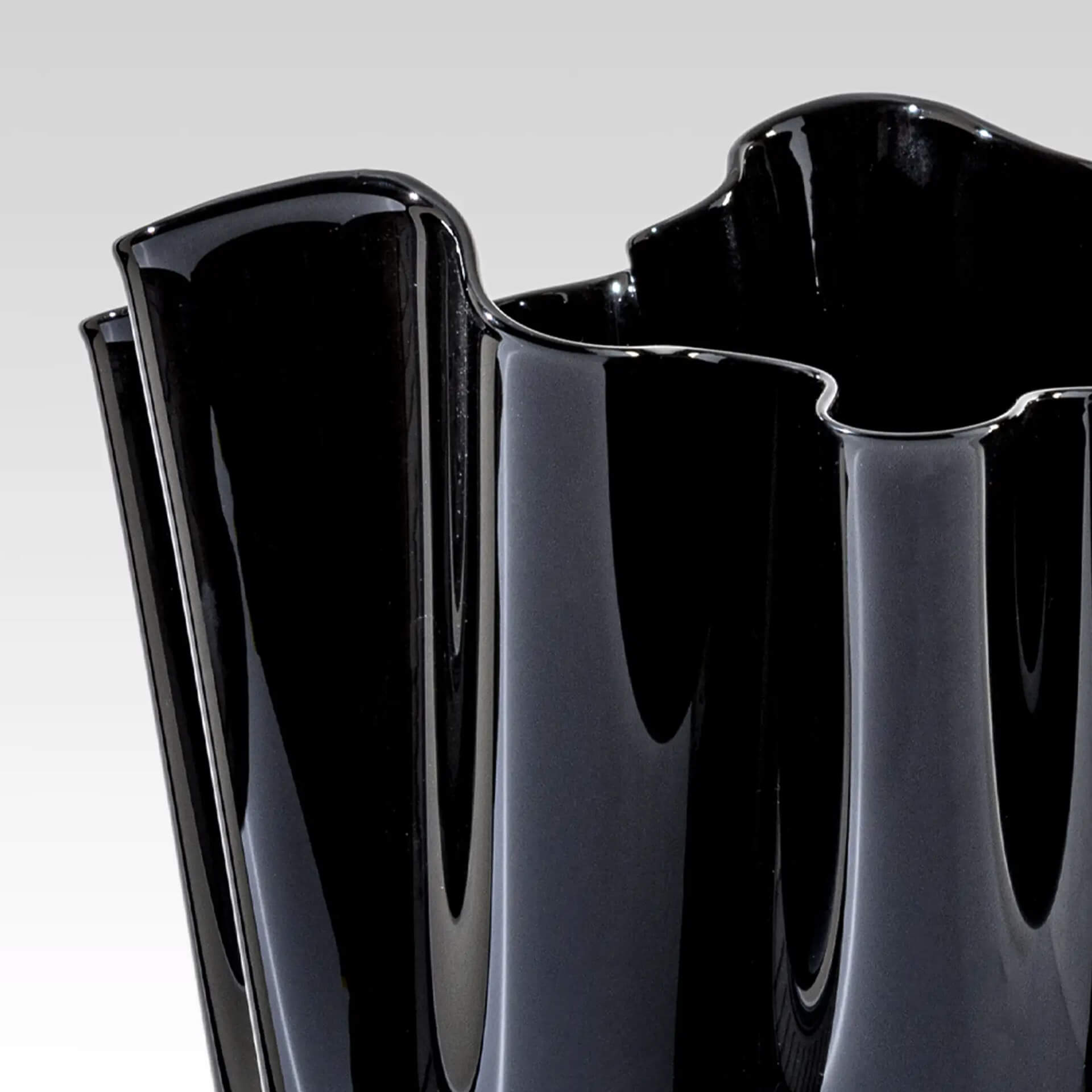 Venini Fazzoletto Vase Schwarz 13 cm