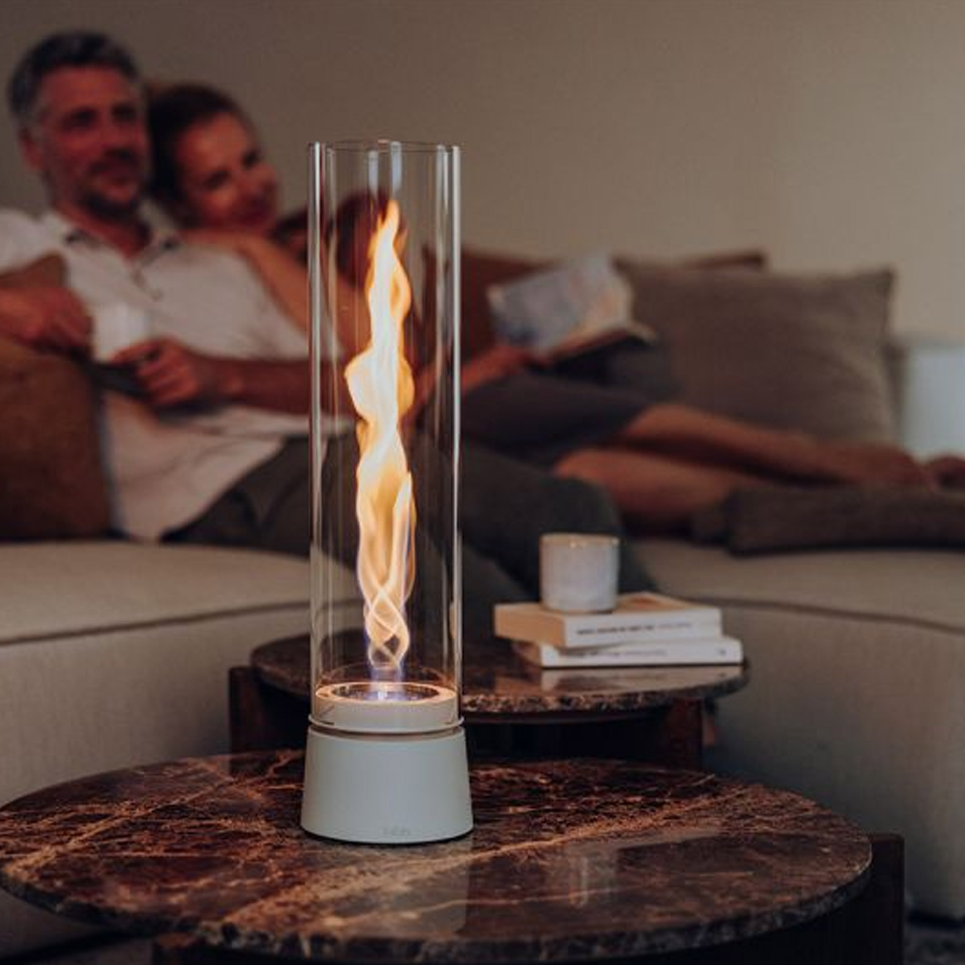 Tabletop Fireplace 1200 Creme, Vase-Lampe, Tischlampe, LED-Flamme, Homelighting, Vase-Design