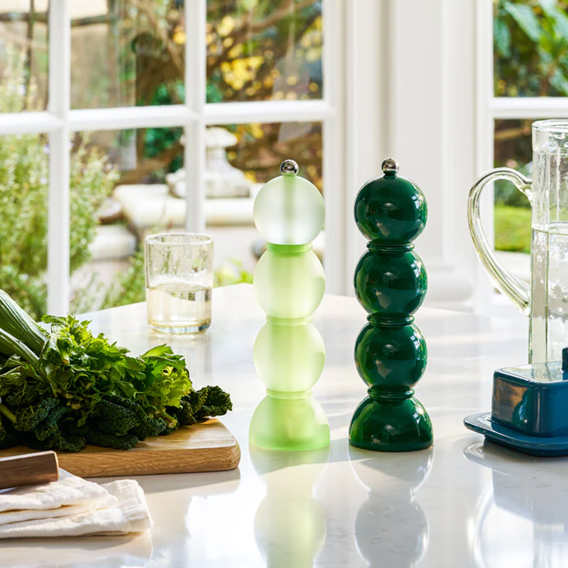 Salt- Pepper Mill racing green 24 cm, kitchen accessories, glasses, grüne stackbare kugeln, küchenutensilien, glasornament