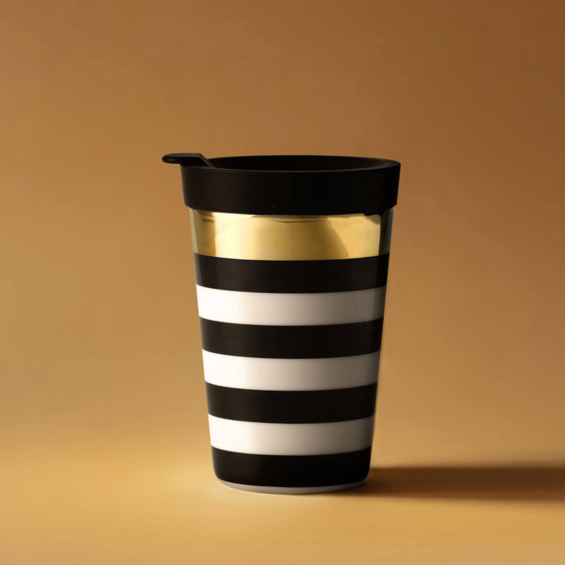 SIEGER by FÜRSTENBERG Coffee To-Go Becher Cross Stripes 0,40 l MY COMPANION,, Becher, Melamin, Streifen, Schwarz-Weiß, Trinkbecher
