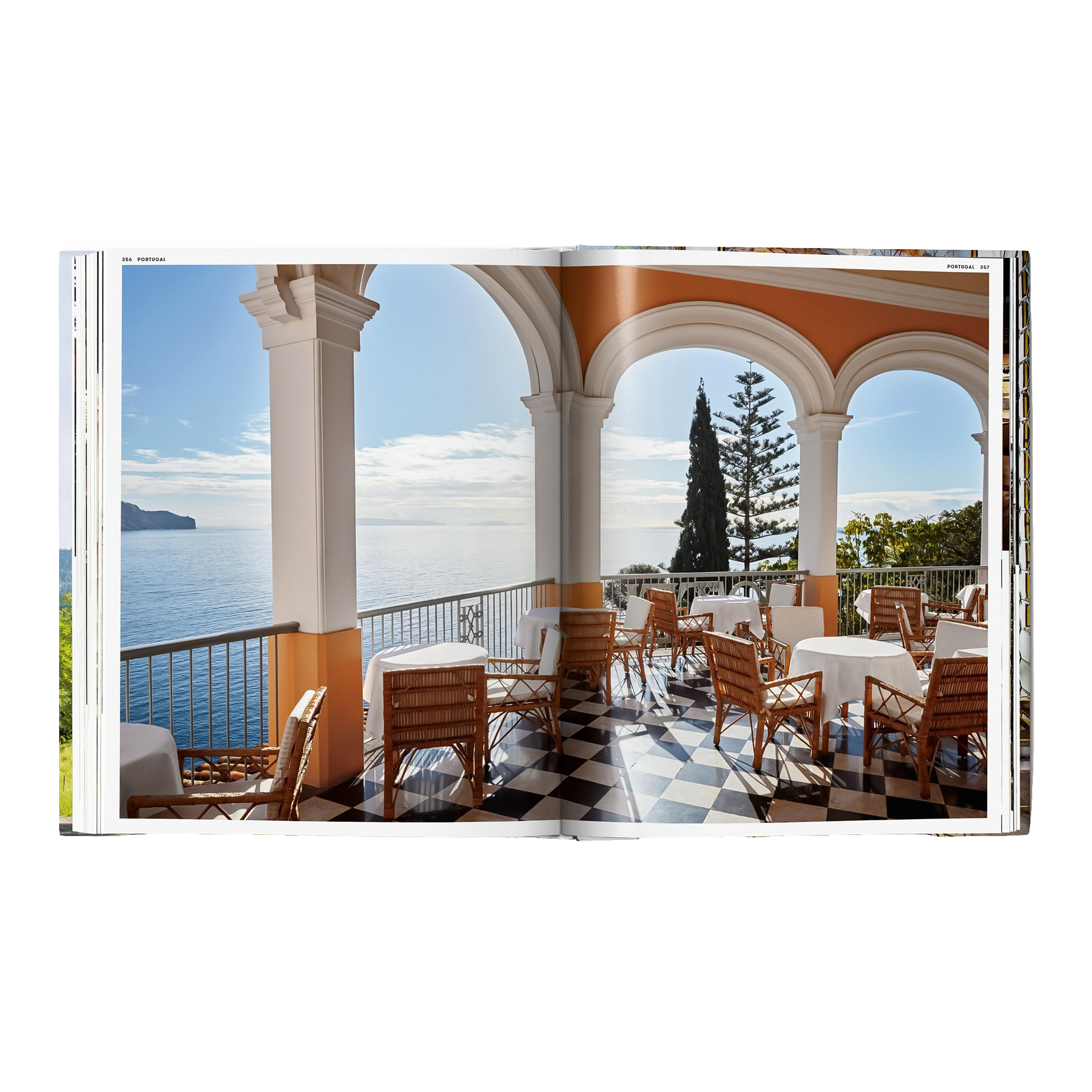 Coffee Table Book Great Escapes Europe, Terrasse, Meerblick, Balkon, Hahnenkartenspiel?, Outdoor-Essen