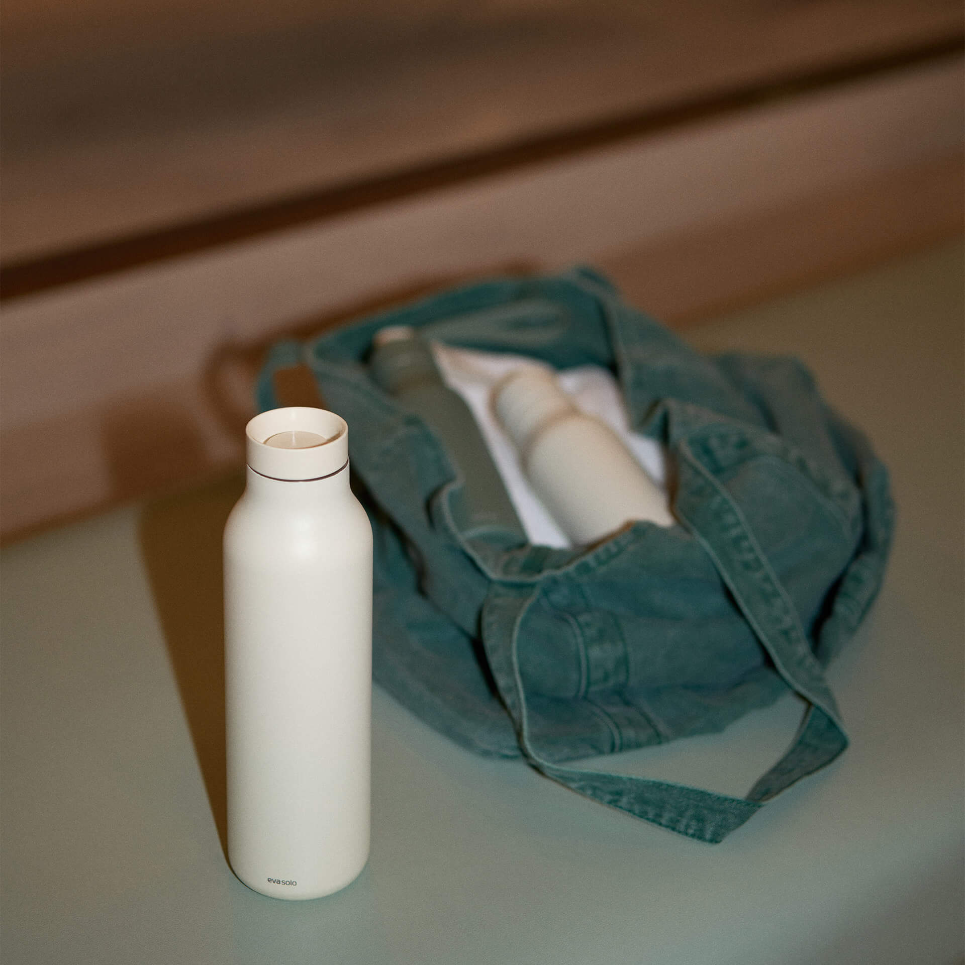Urban Thermo Flask Coconut 0.70 l, Stainless bottle, Water bottle, White bottle, Bottle with cap, Travel bottle