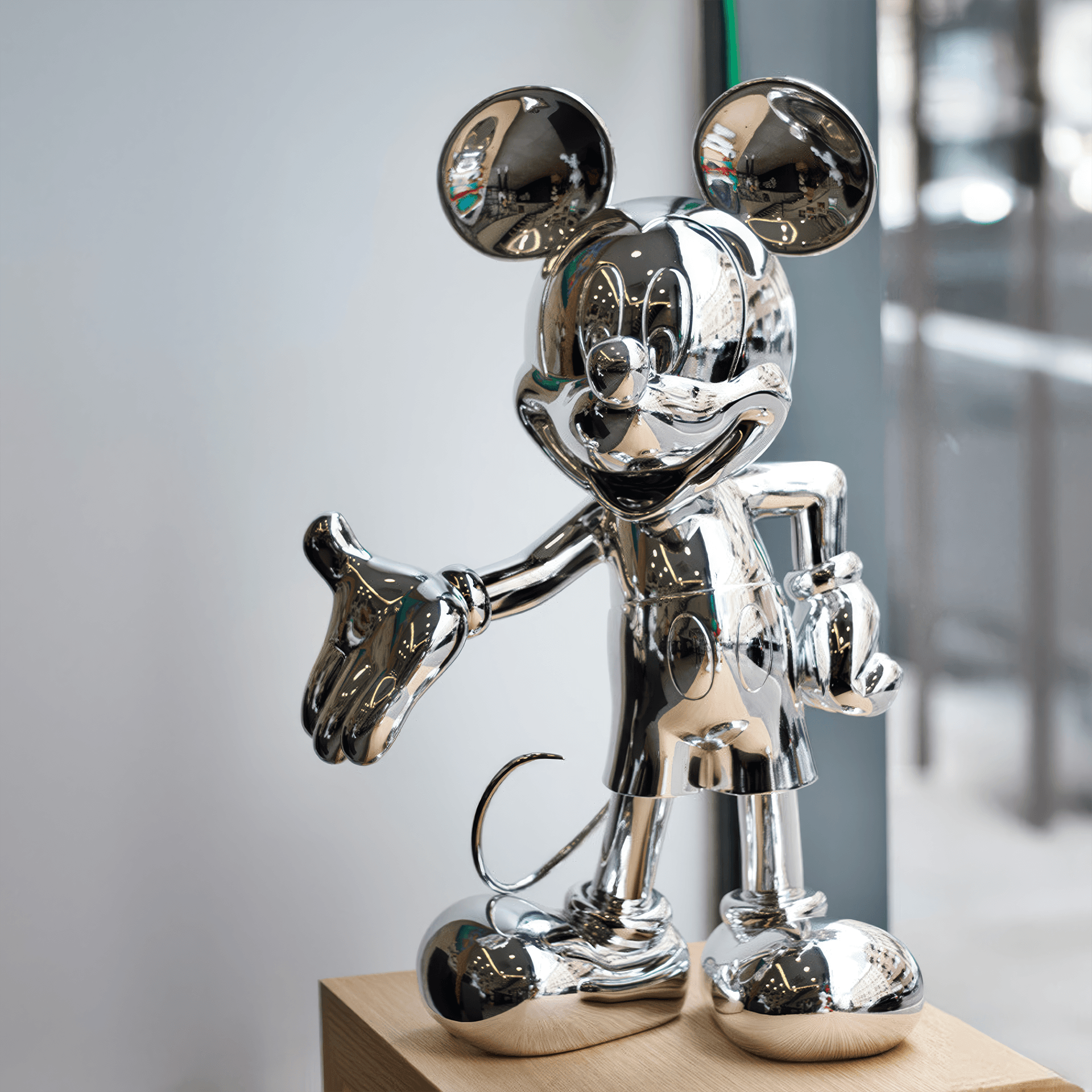 Mickey Welcome silver 30 cm, Mickey Maus Figur, Metallic Statue, Chromed Figure, Desktop Ornament, Polished Metal