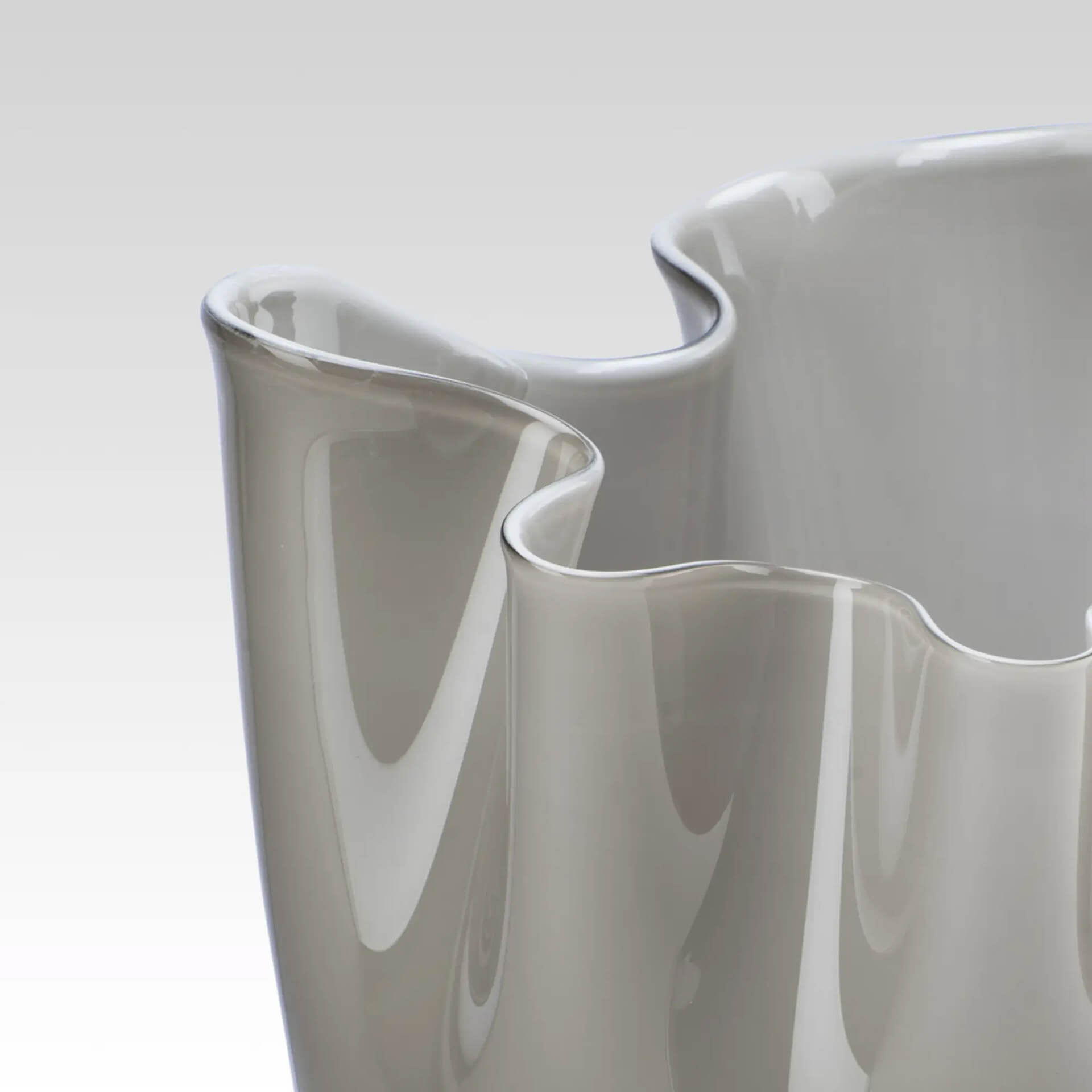 Venini Fazzoletto Vase Grau 24 cm