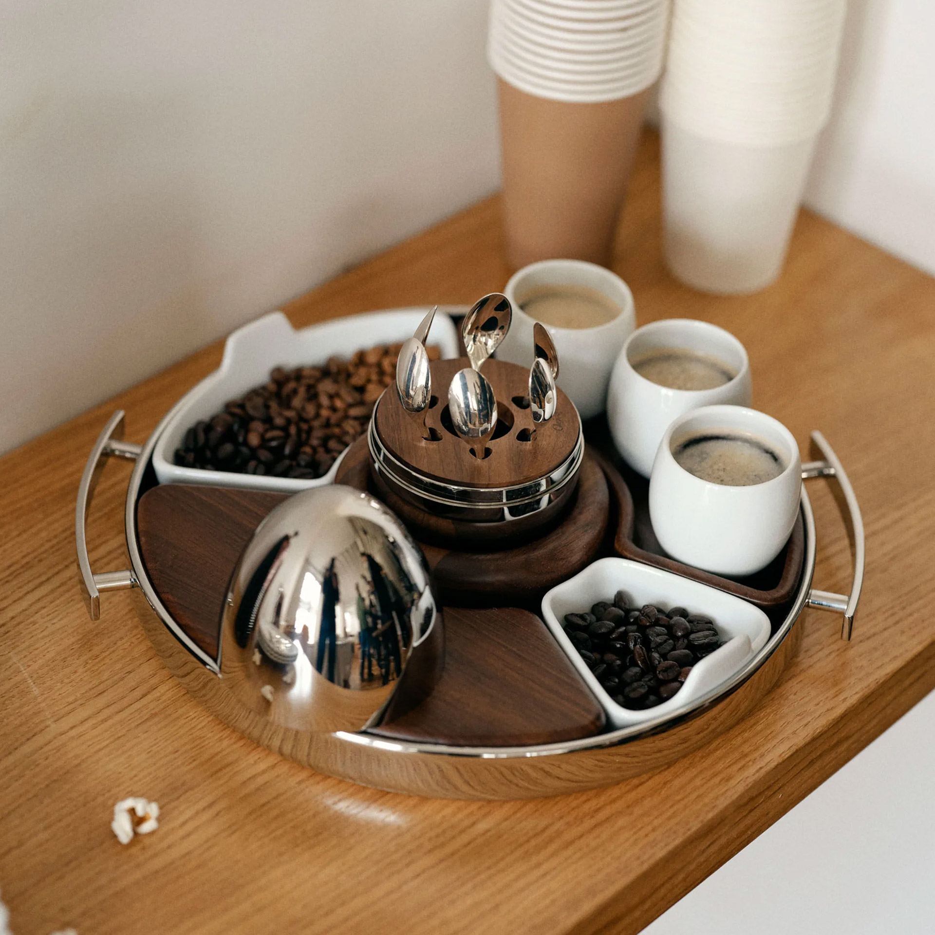 Tray round with handles, Kaffeebar, Kaffee Tray, Espresso Service, Kaffee Bohnen, Tassen Set