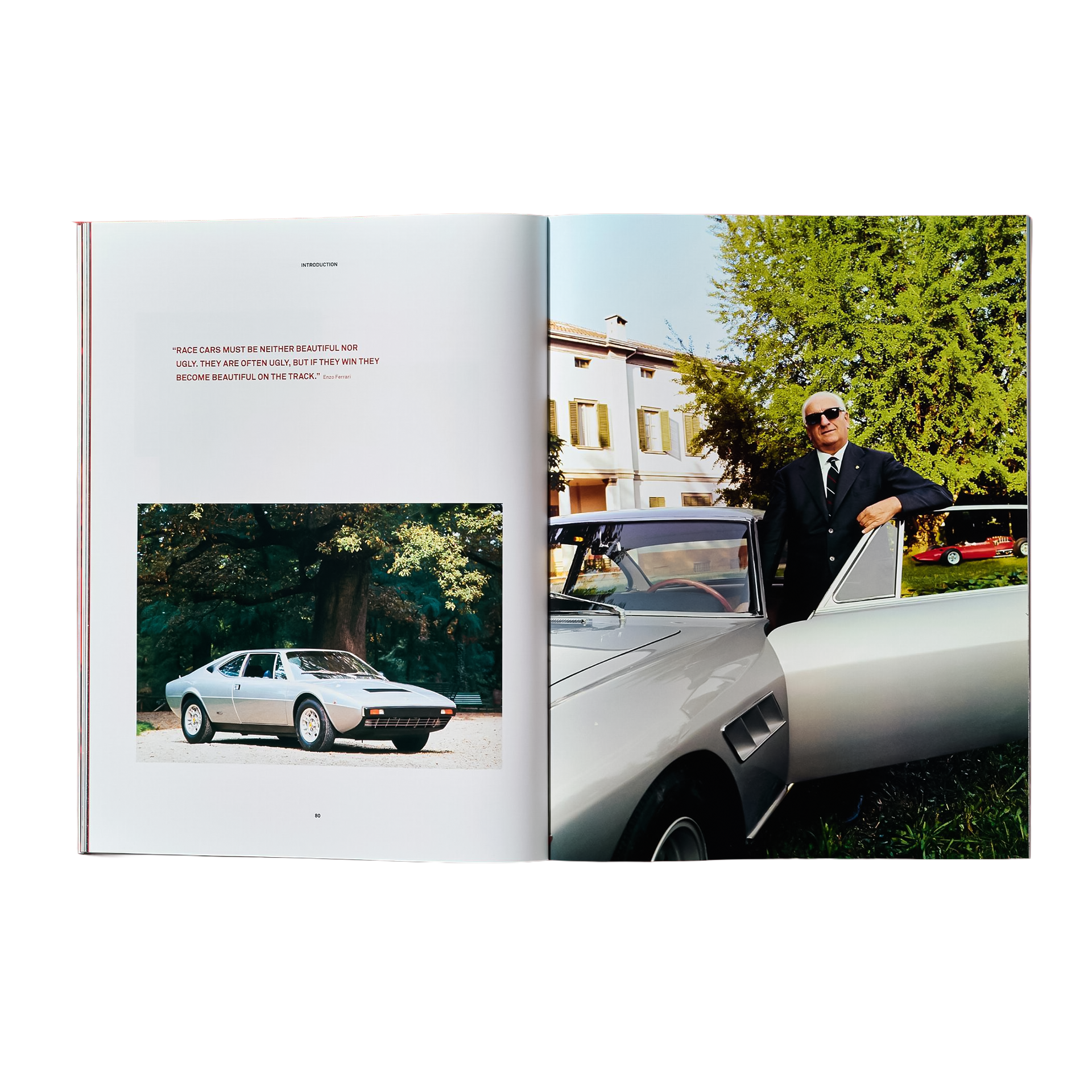 Coffee Table Book Ferrari, klassischer Wagen, Sportwagen, silberfarben, offene Tür, Mann stehend