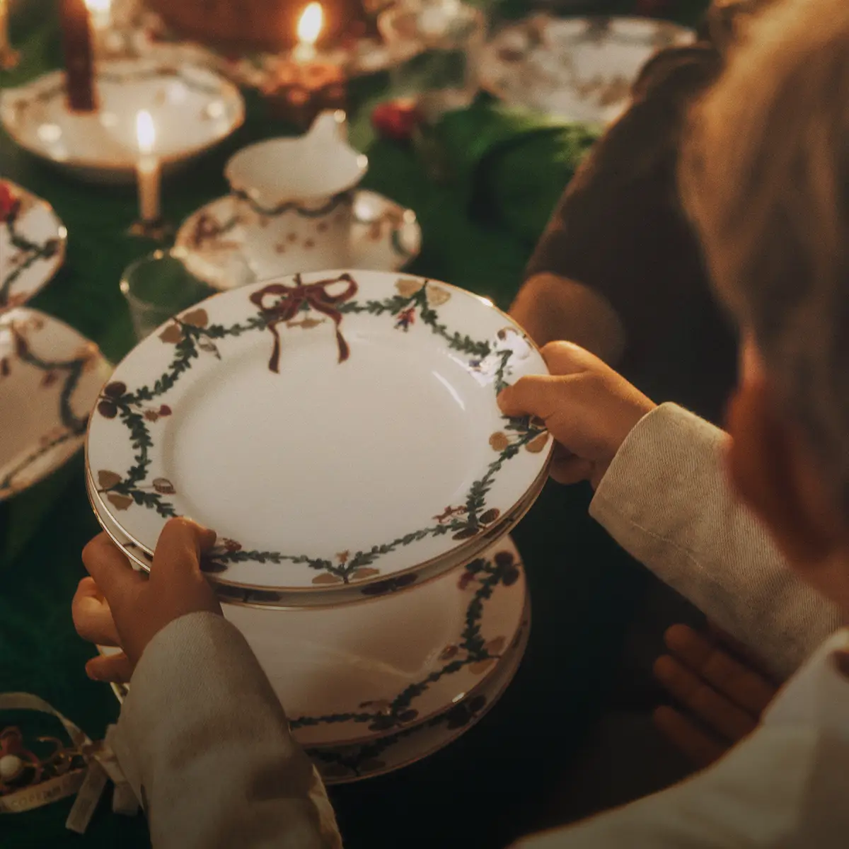 Weihnachtsgeschirr bei LIVOSY: Geschirr & schöne Begleiter fürs gemeinsame Genießen.