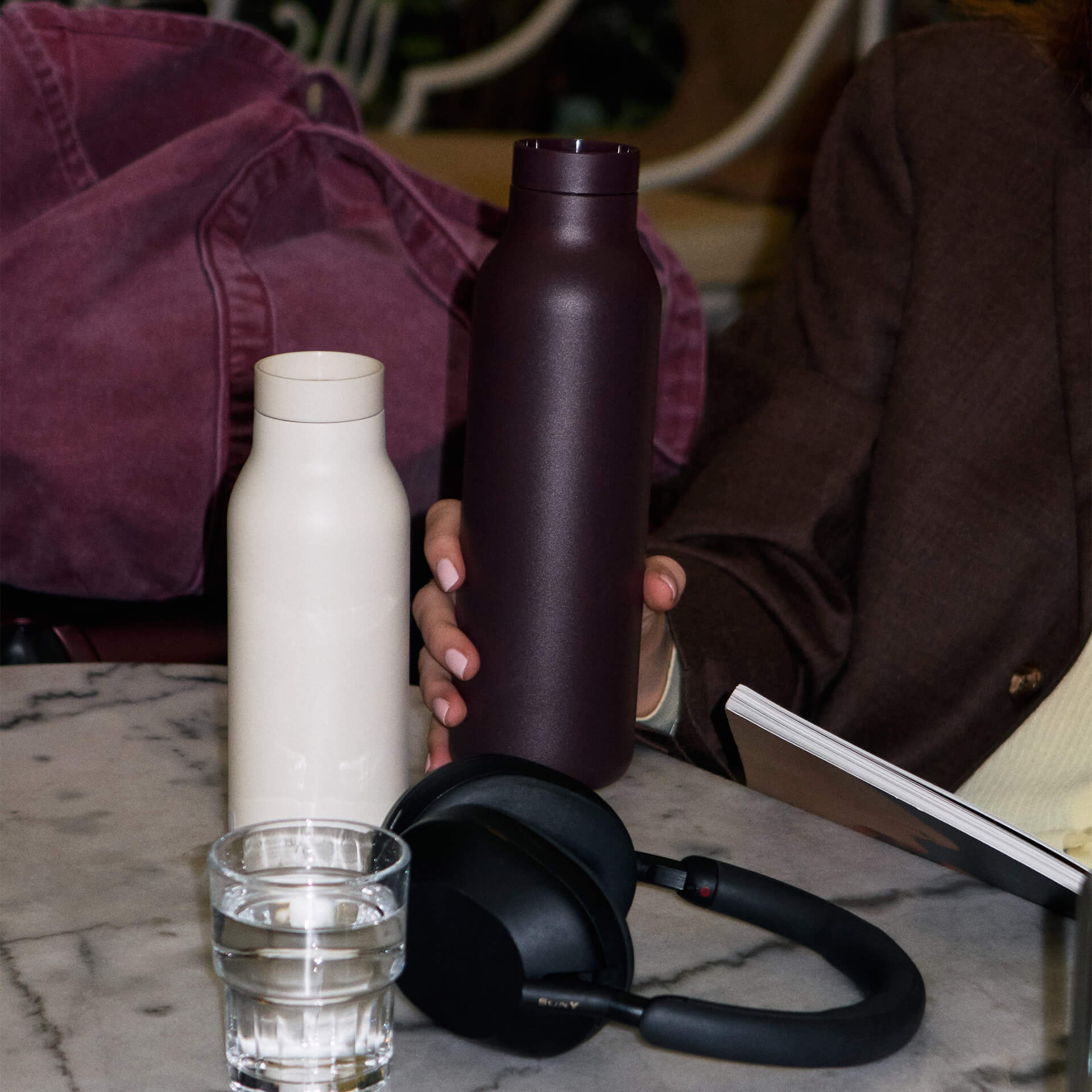 Urban Thermo Flask Fig Purple 0,70 l, wasserflasche, isoliert, metall, dunkelviolett, kopfhörer