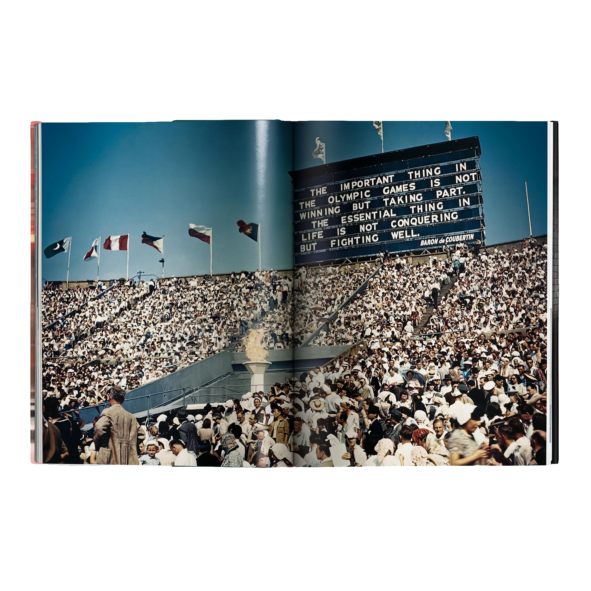 Coffee Table Book London,  stadion,  menschenmenge,  spielstandstafel,  flaggen,  zuschauer