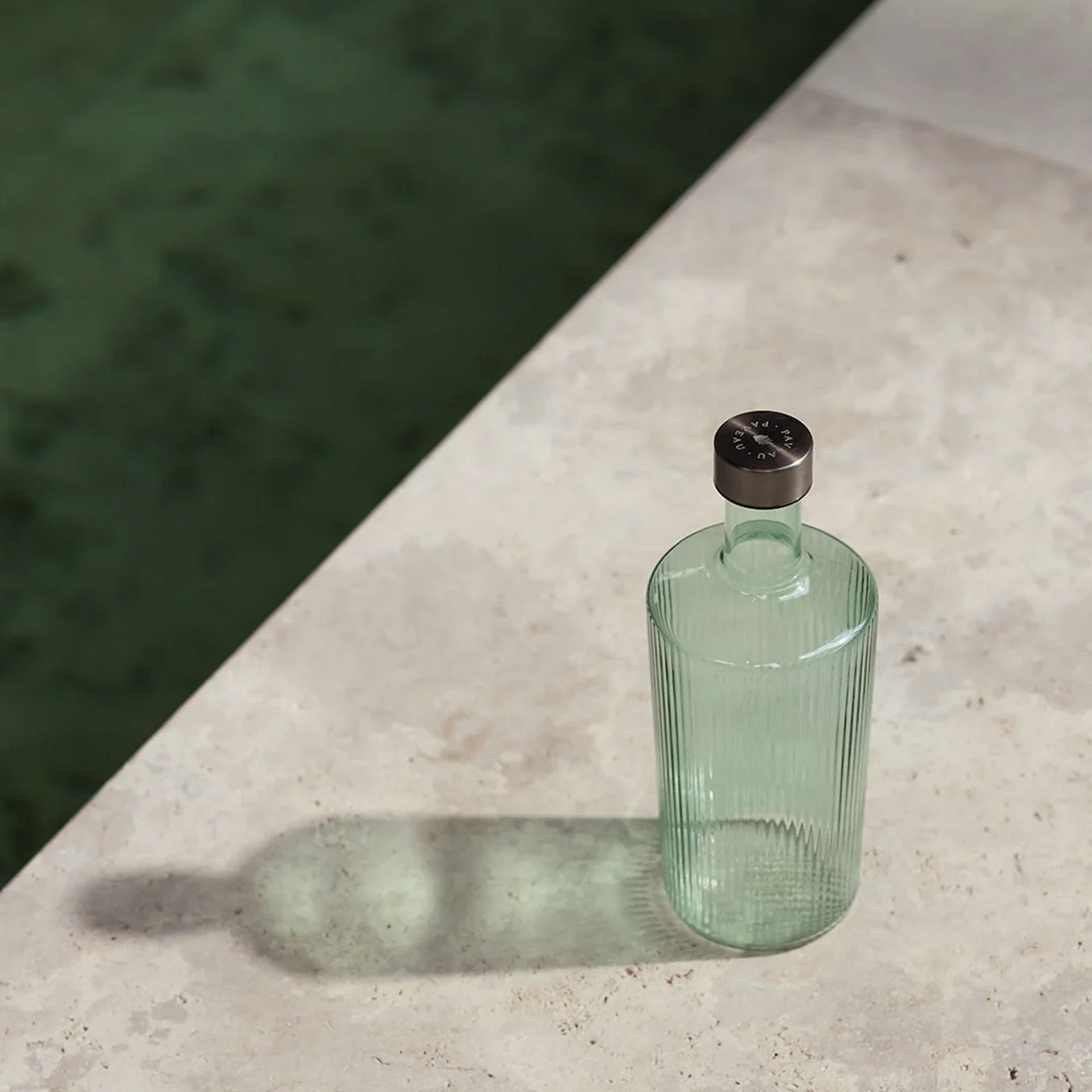 Glass bottle Bondi 1.25 l, Flasche, Grün, Glasflasche, Rippenstruktur, Korken/Deckel