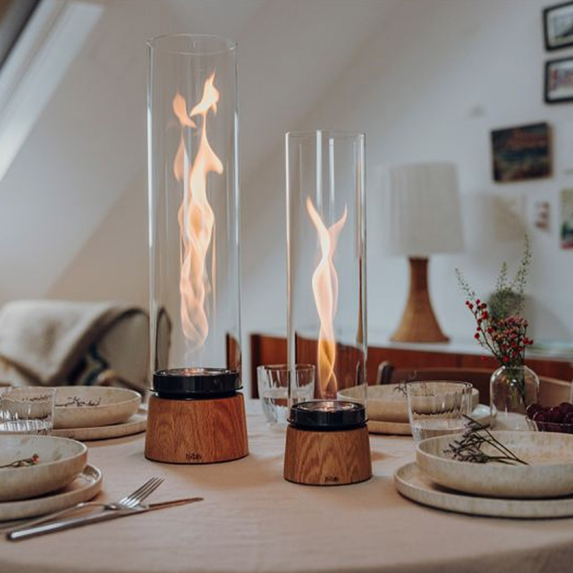 Tabletop Fireplace 900 Oak, Gartenfeuer, Tischfeuerstelle, Flammenvase, Holzbasis, Votivtischfeuer