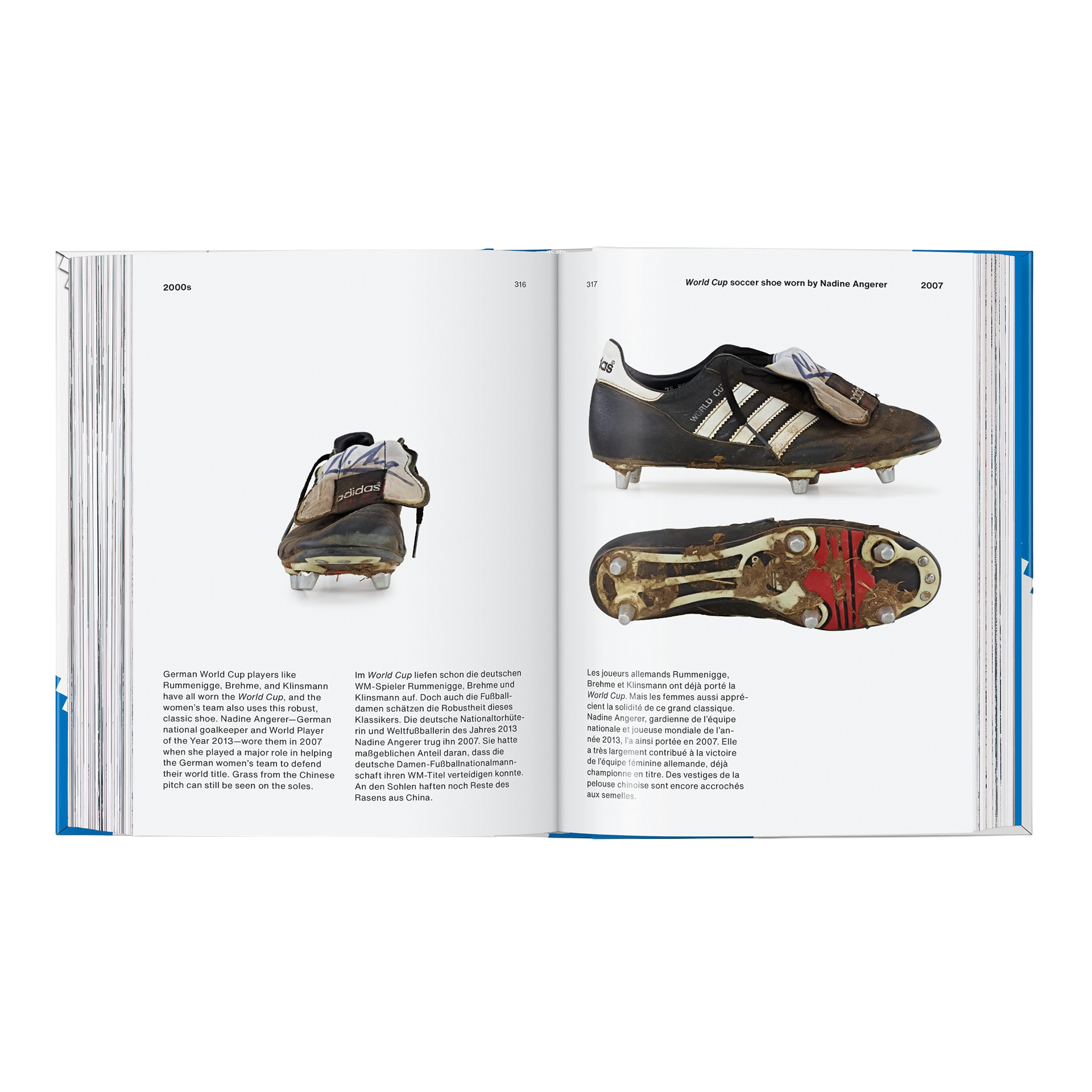 Coffee Table Book The Adidas Archive. The Footware Collection, soccer Schuh, Cleats, schwarz weiß, Nieten, Schuh