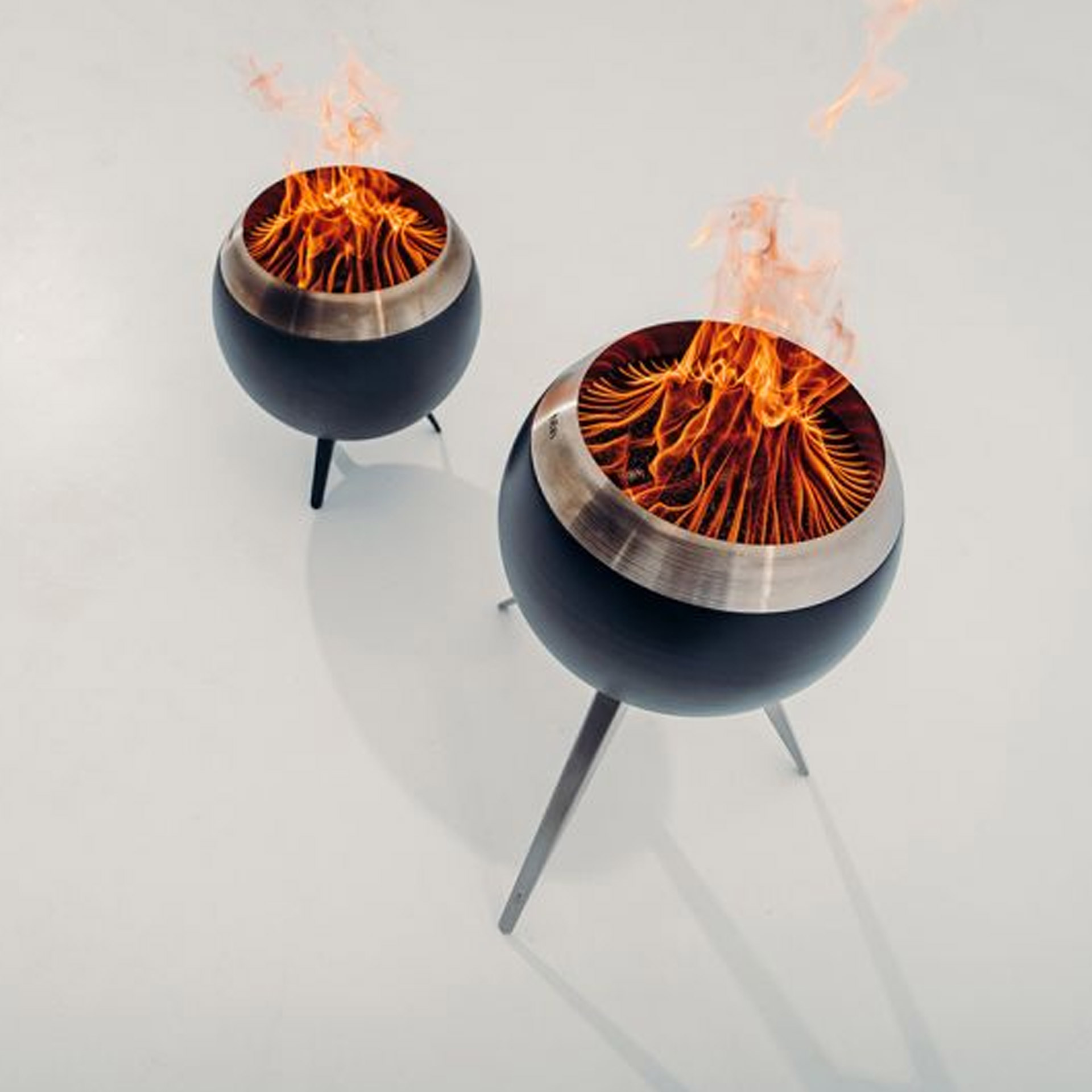 Fire basket 45 with heigh foot silver, feuerstelle, feuerschale, grill, metall, runde schale