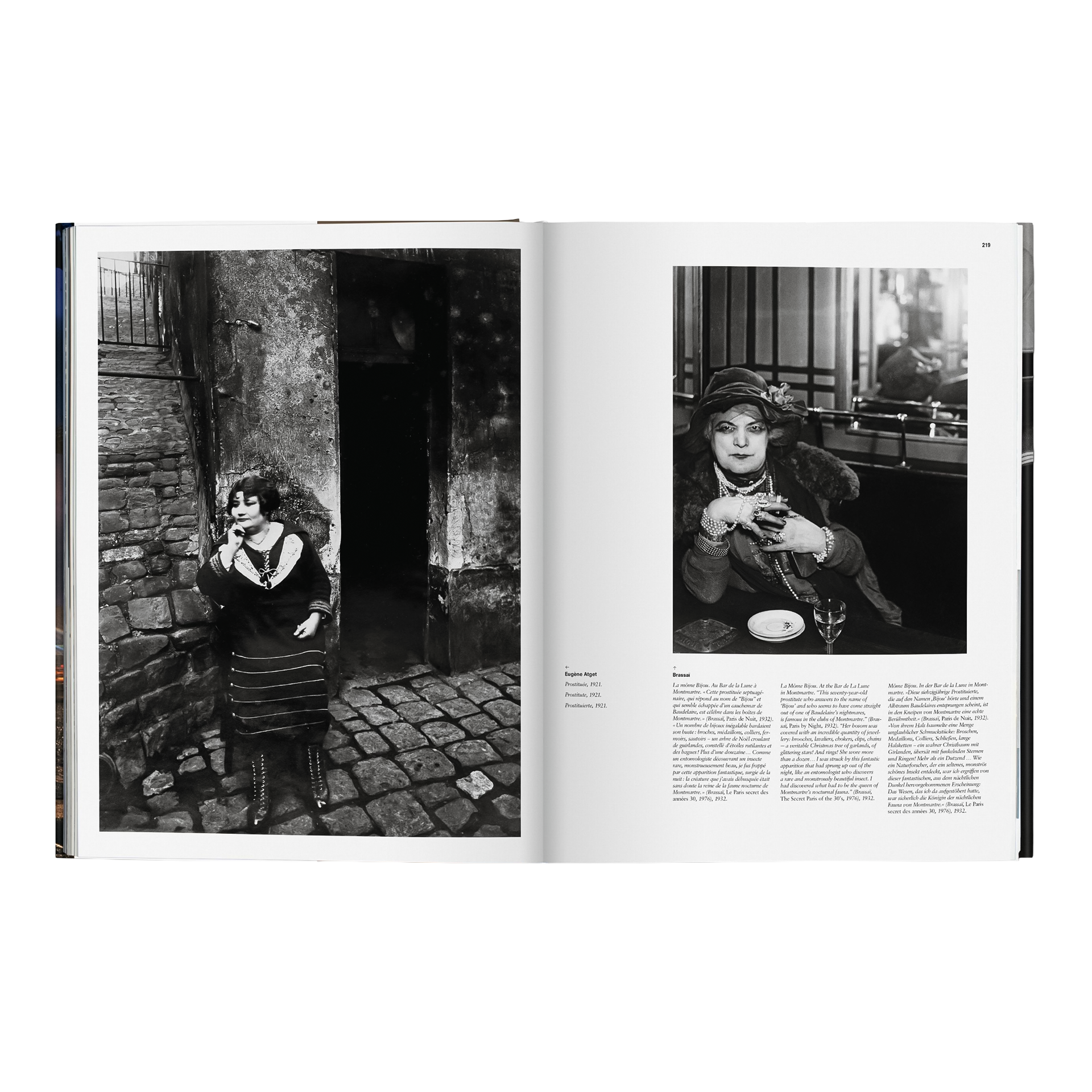 Coffee Table Book Paris, schwarz-weiss, frau, kolumnen, kette, hut
