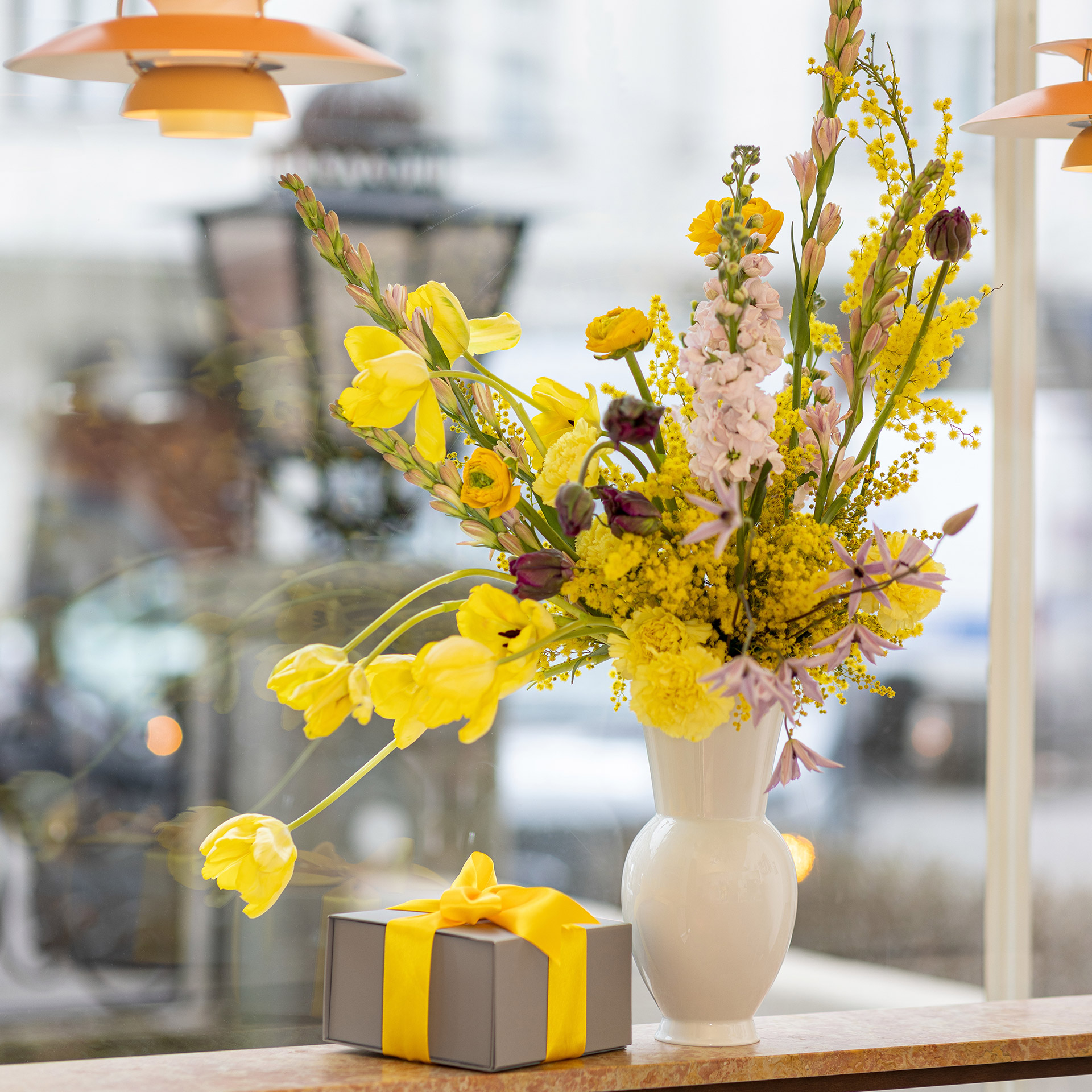 Vase 2, Blumenstrauß, Frühlingsblumen, Gelb, Vase, Geschenkbox