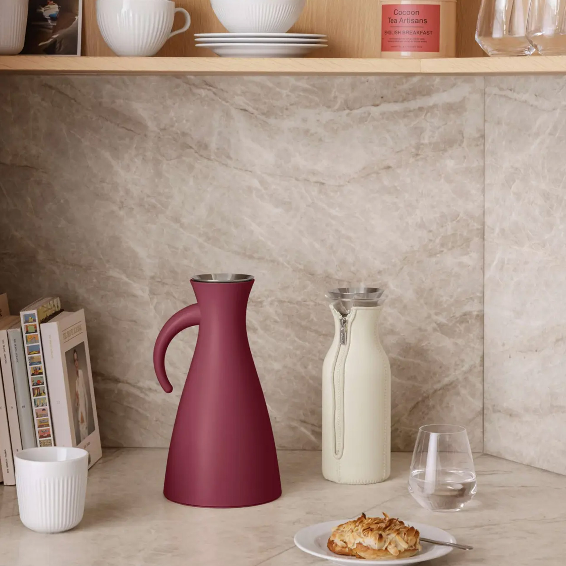 Vacuum Jug Ruby 1.00 l, Karaffe, Kaffee/Krug, Thermalflasche, Kunststoff/Metallic, Tortenplatte?