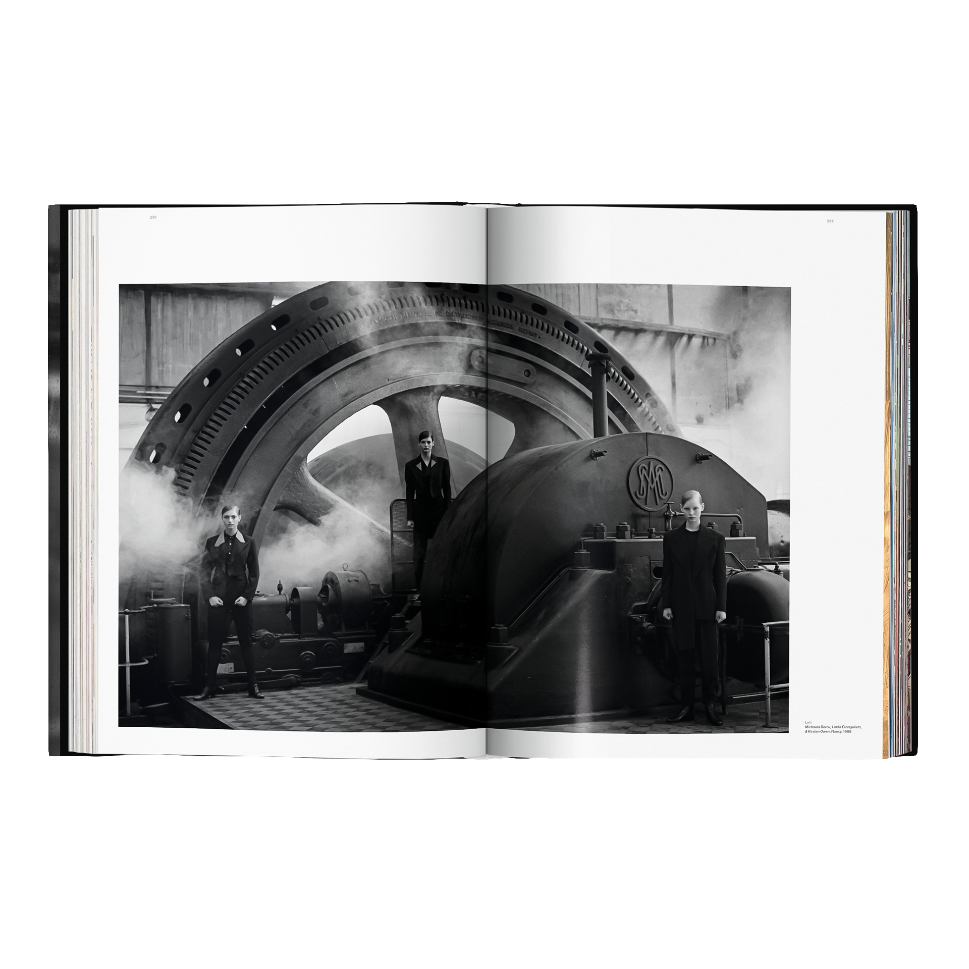 Coffee Table Book Peter Lindbergh. On Fashion Photography, Industriegerät, Großes Gerät, Schwarzweiß, Fabrikszene, Maschinenelemente