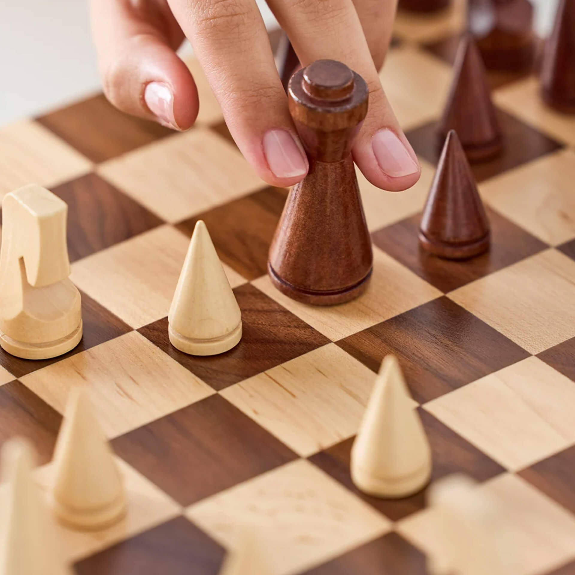 Printworks Wood Chess The Minimalist