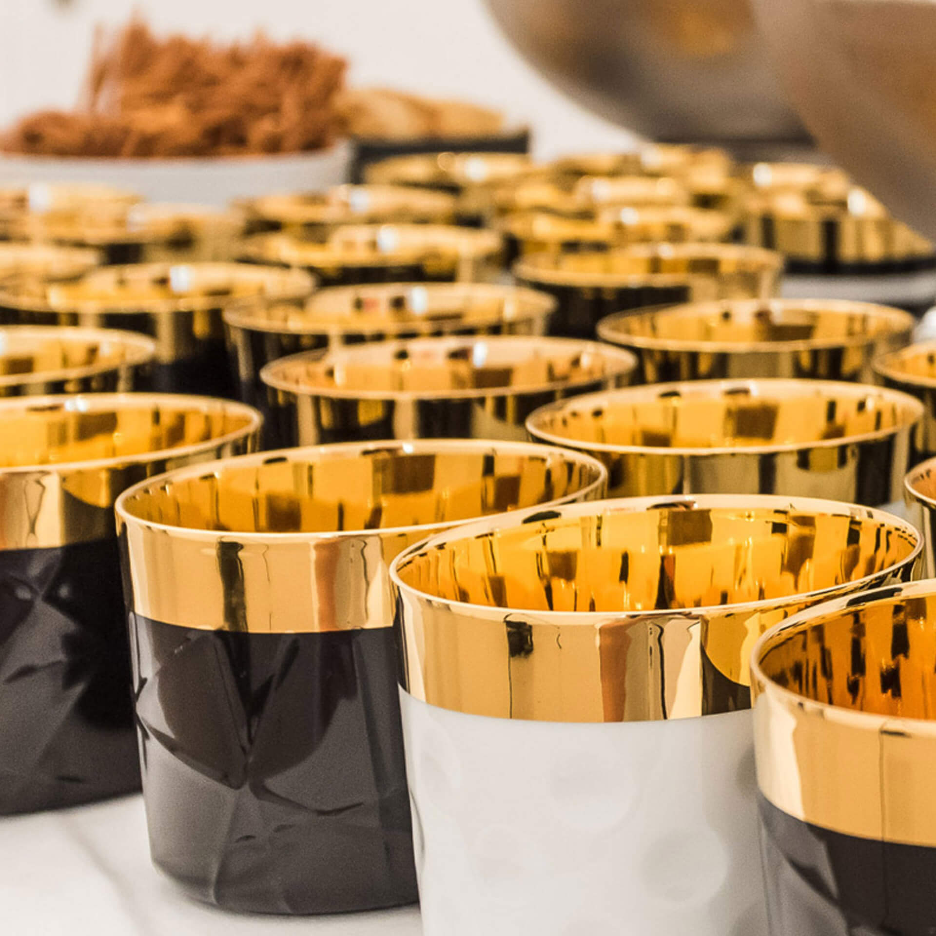 SIEGER by FÜRSTENBERG Champagnerbecher Punktrelief Weiß SIP OF GOLD, Gläser, Becher, Goldrand, Messbecher, Trinkglas