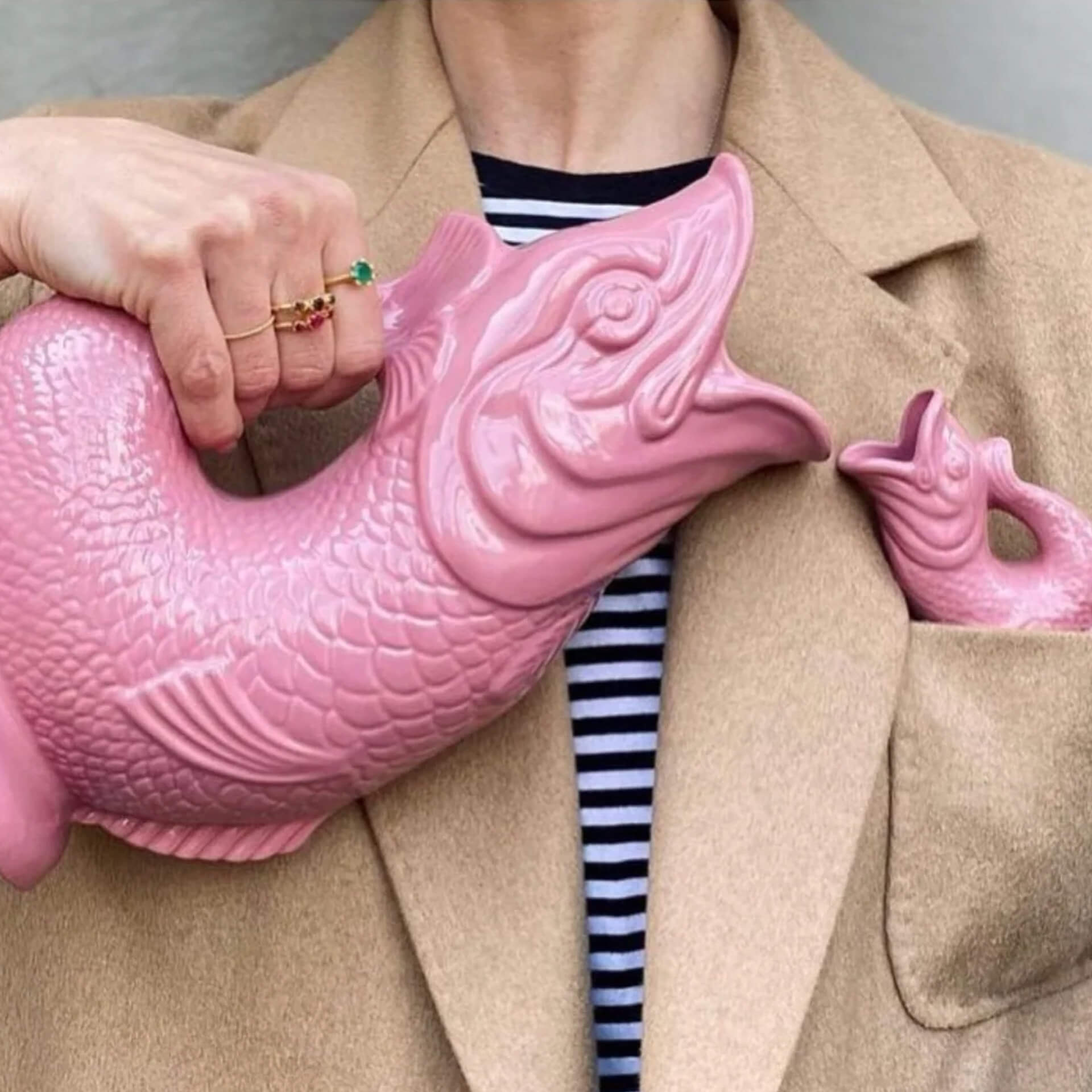 Jug pink XL 1.20 l, pink, pink sculpture, animal-shaped statue, ceramic sculpture, knuckle ring