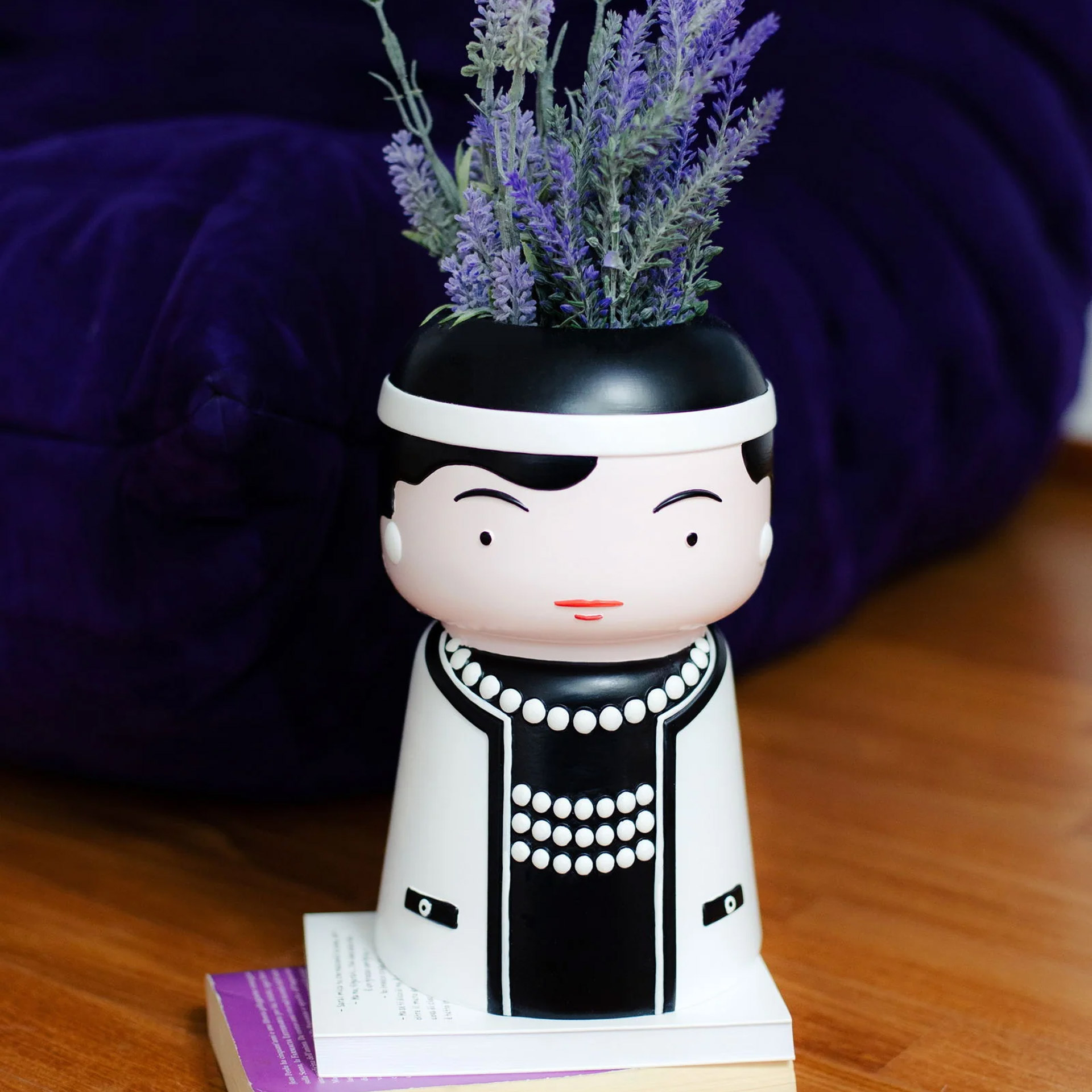 Vase Icon 26 cm, vasenvas, blumenhalter, porzellanfigur, künstliche blumen, damenfigur