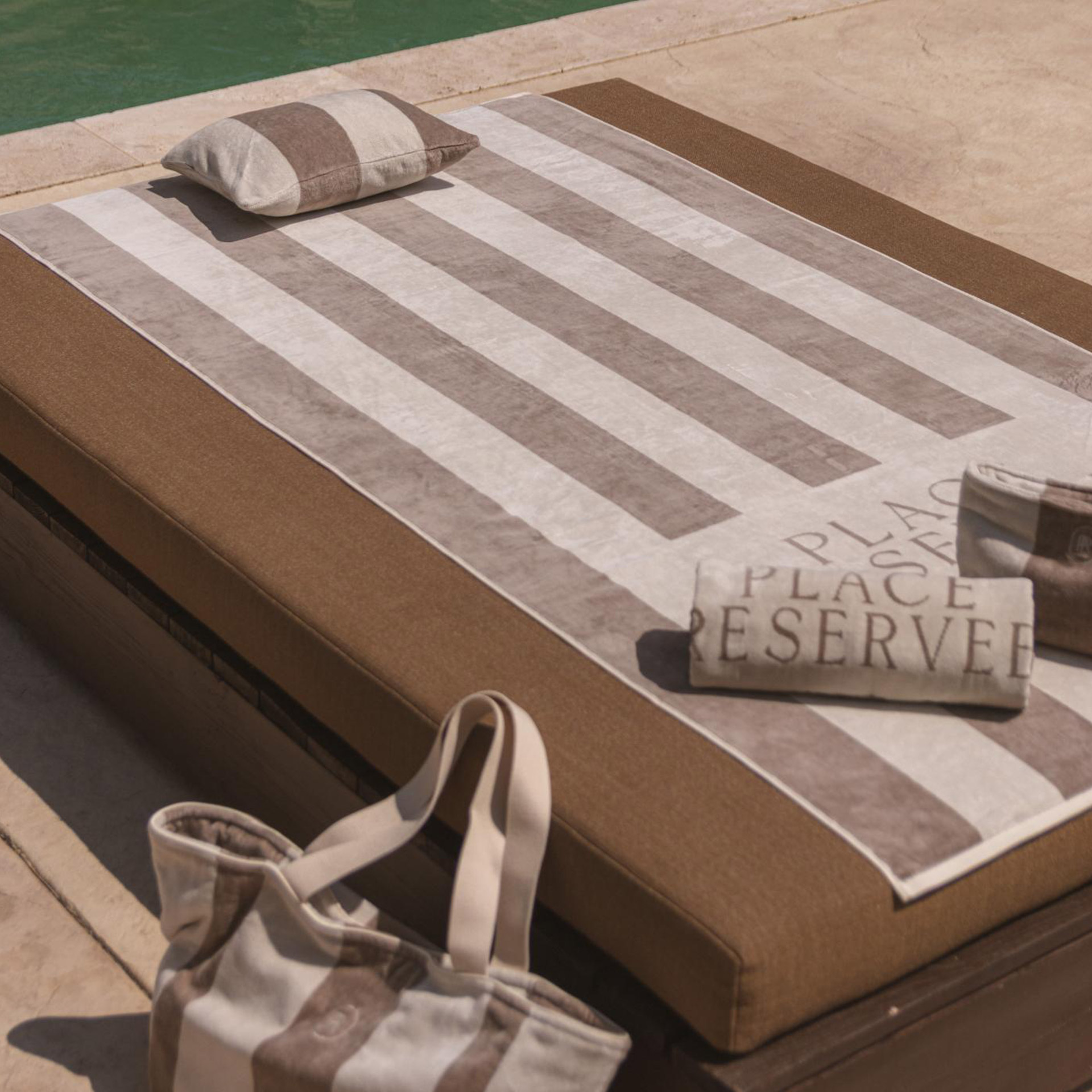 Place Reservee CLASSIC Kissen 30x40 cm Sand, Strandmatte, Sonnenliege, Gestreift, Kissen, Tasche