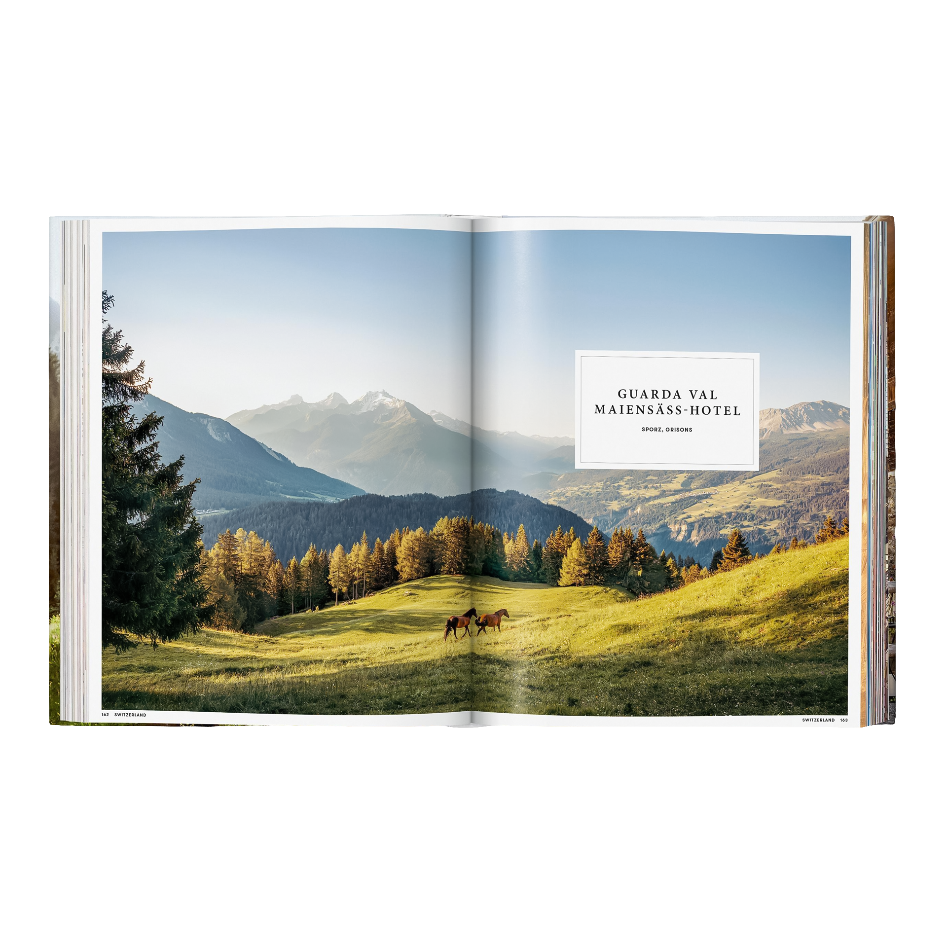 Coffee Table Book Great Escapes Alps, Landschaft, Berge, Wiese, Pferde, Hotel-Schild