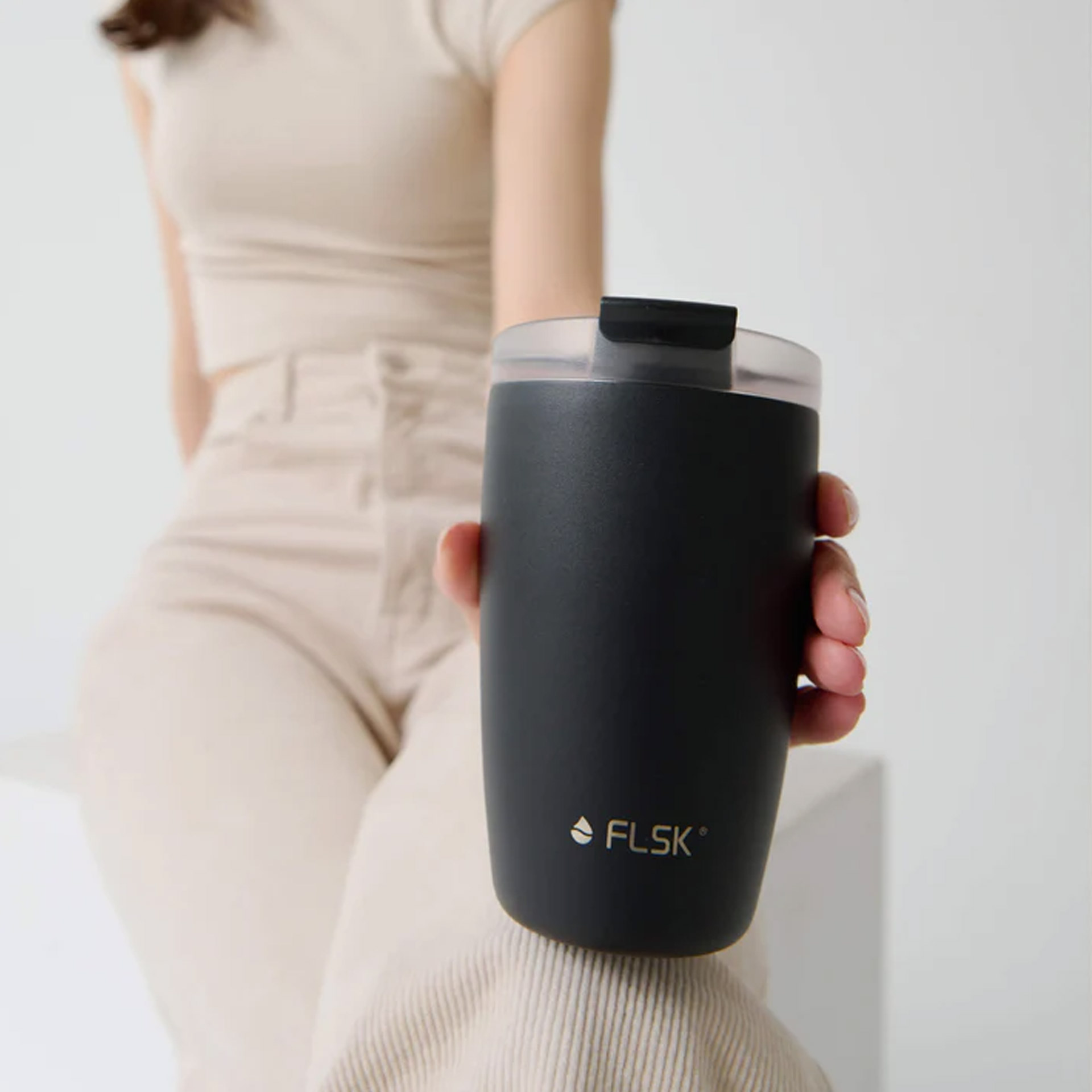 FLSK Coffee To Go Becher Schwarz 0,35 l